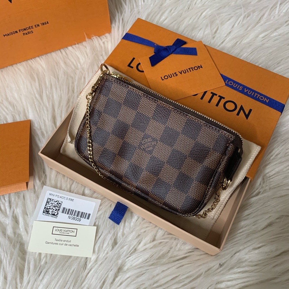 ❌SOLD❌🇫🇷LOUIS VUITTON MINI POCHETTE DAMIER EBENE